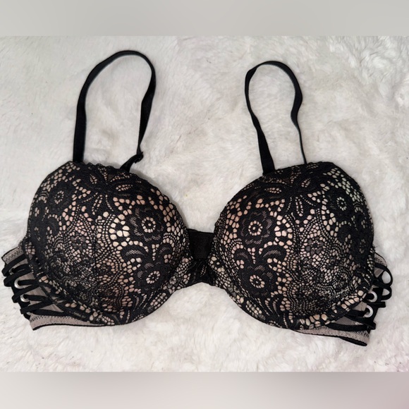 Victoria's Secret Other - Victoria’s Secret Very Sexy Push-up Bra